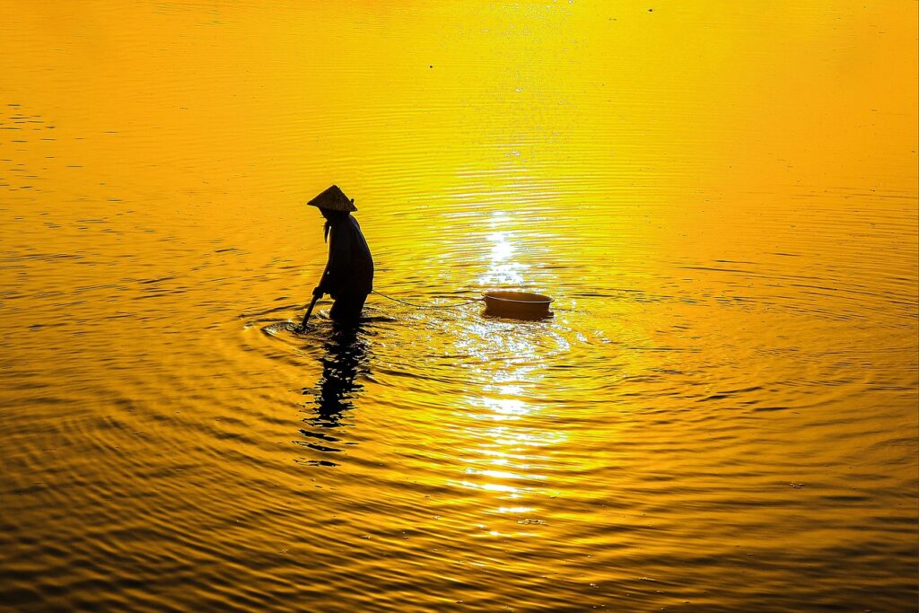 退職の連絡はどのタイミングで行うべきですか？