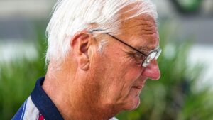 年金を受け取るための退職は何歳から始めるべきか？