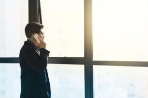 退職の際、上司に電話するのは何時がベスト？