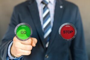 仕事辞める決断をするためのポイントは？