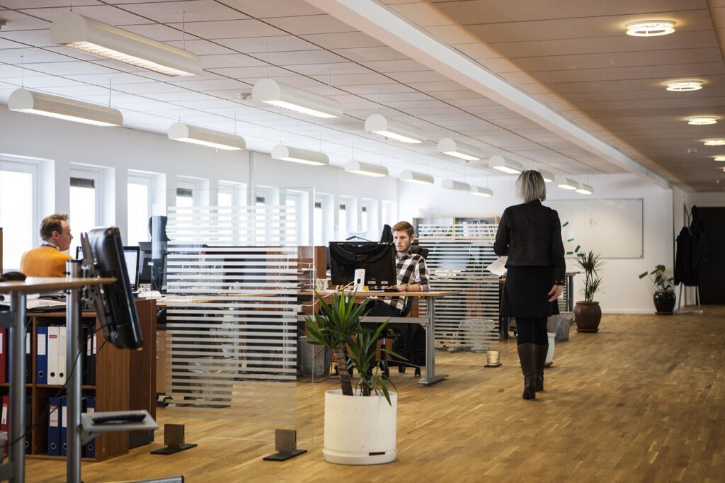 会社を辞めたい時の相談はどこでするべき？